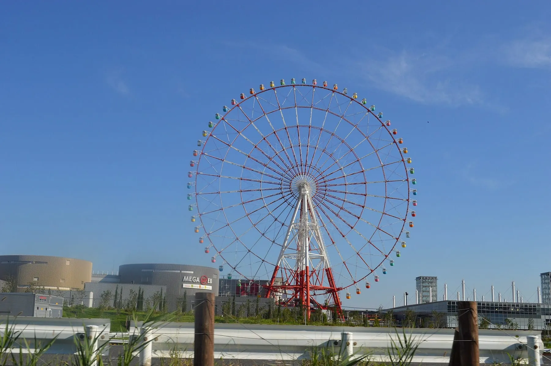The former Palette Town giant ferris wheel in Aomi
